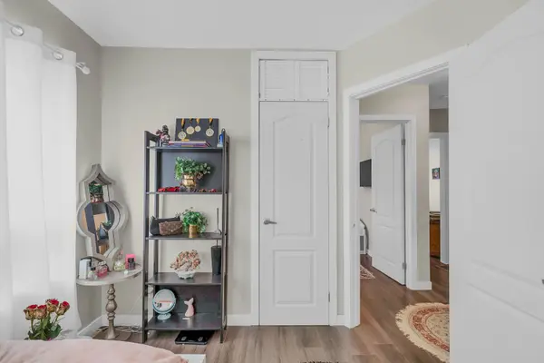 25 Bailey CRES, Aurora, ON L4G 2B2