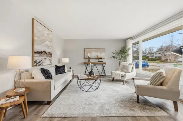 43 Northwood RD, Georgina, ON L0E 1R0