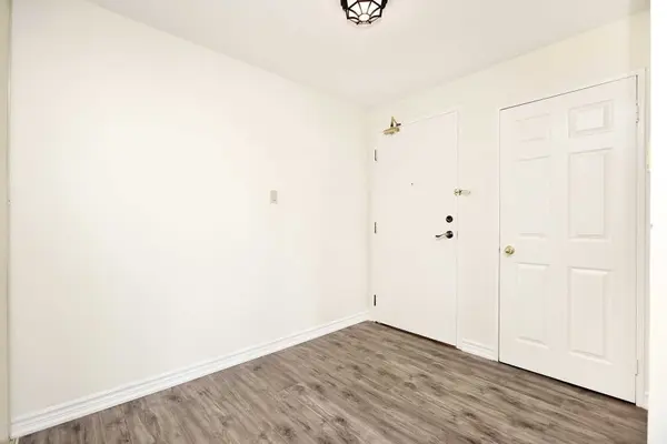 4470 Tucana CT #1804, Mississauga, ON L5R 3K8