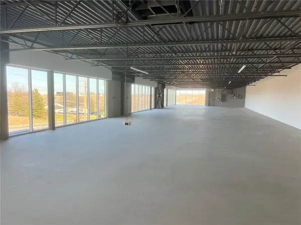 5775 Twenty RD #2nd Floor, Hamilton, ON L0R 1P0