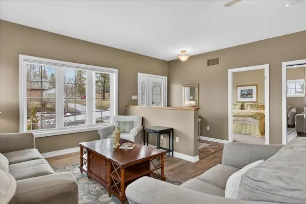 4 Kennedy DR, Kawartha Lakes, ON K0M 1N0