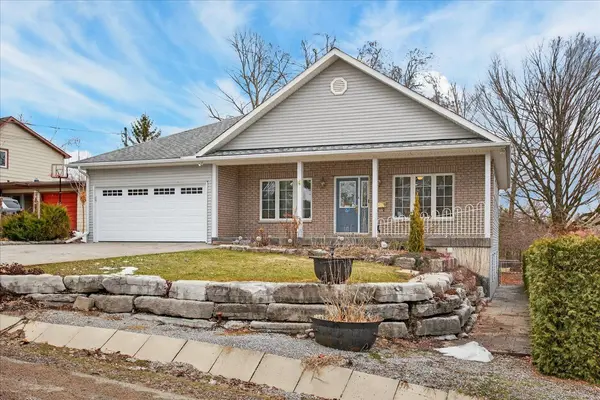 4 Kennedy DR, Kawartha Lakes, ON K0M 1N0