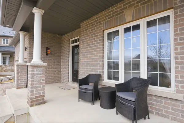 8 Kyle CT, Kawartha Lakes, ON K9V 0E2