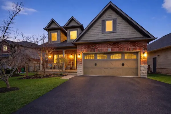 17 Heathcote CT, Grimsby, ON L3M 0A6