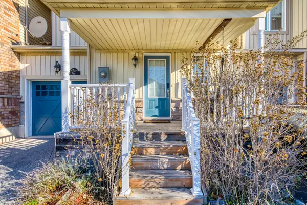 67 Golden Iris CRES, Hamilton, ON L8B 0R6