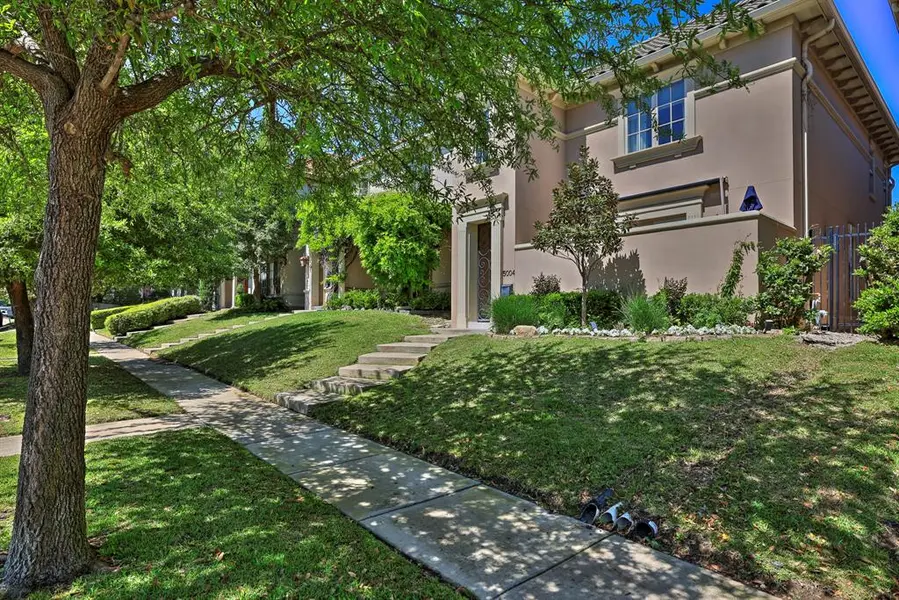 5004 Byers Avenue, Fort Worth, TX 76107