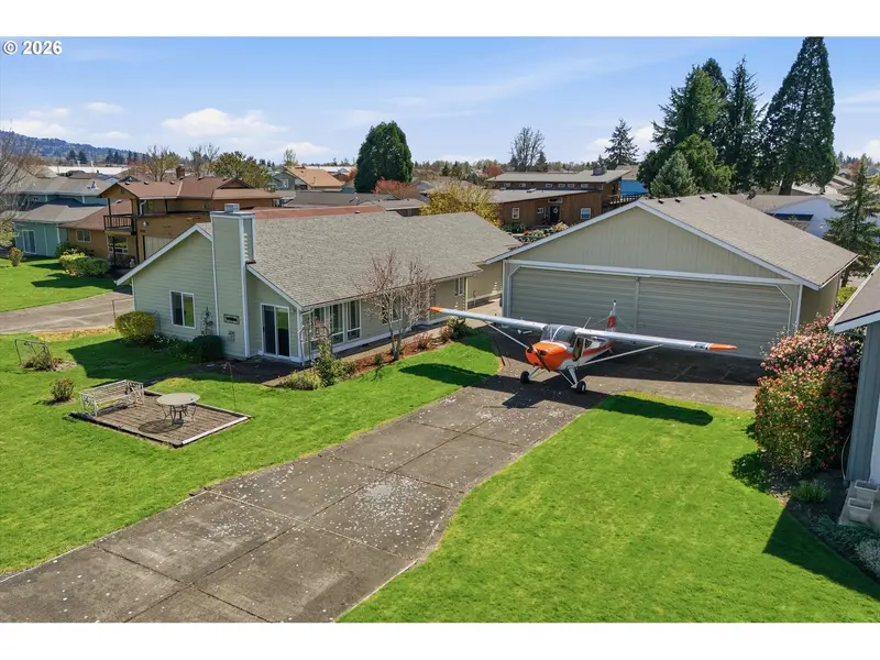 834 CESSNA ST, Independence, OR 97351