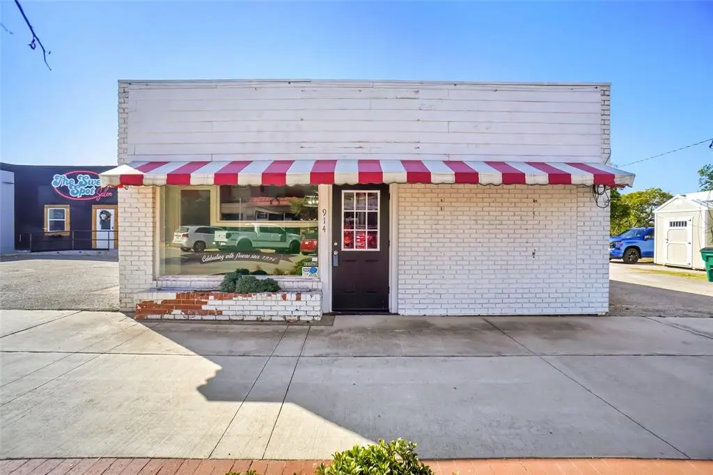 914 Halsell, Bridgeport, TX 76426