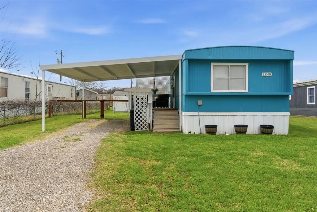 1849 Coral Road, Pelican Bay, TX 76020