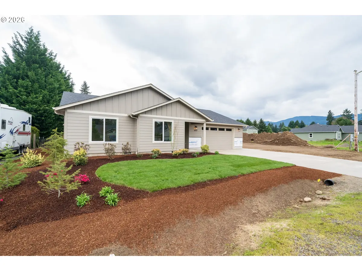 950 6TH ST, Lyons, OR 97358
