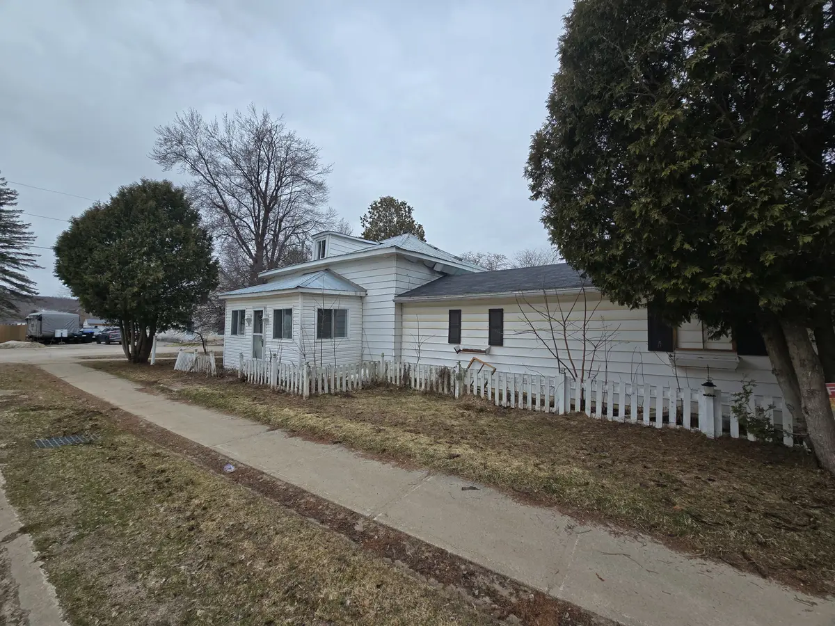 8 MILL ST, Severn, ON L0K 1E0