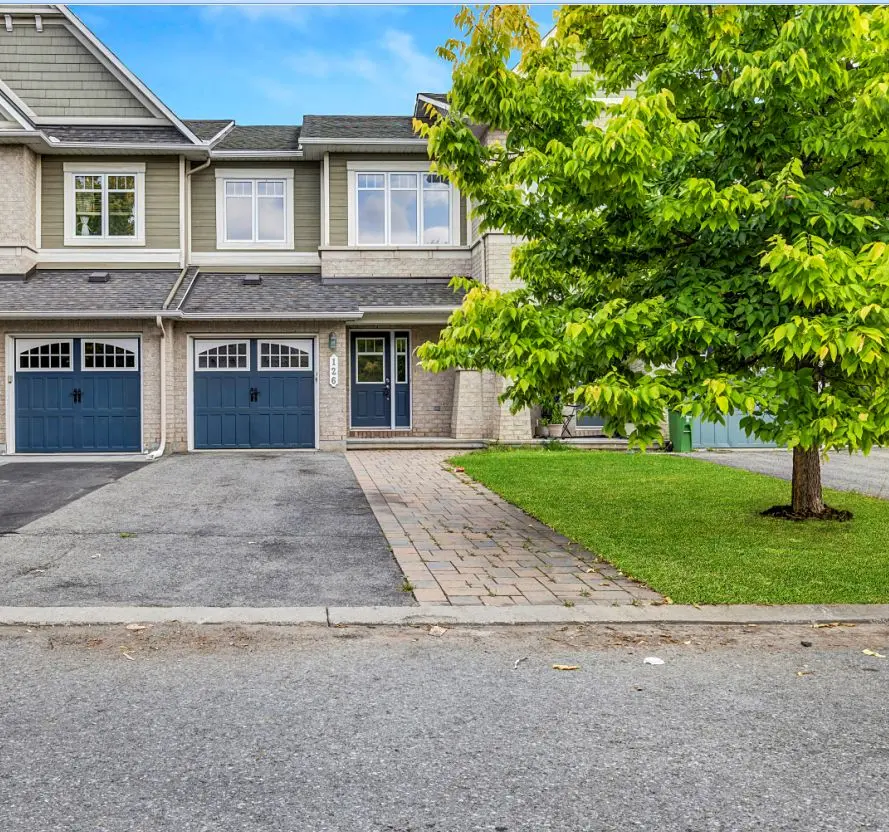 126 Garrity CRES, Barrhaven, ON K2J 3T5