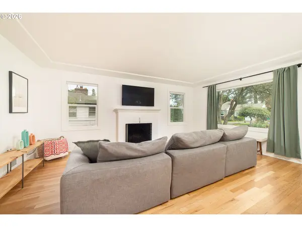 1317 NE 109TH AVE, Portland, OR 97220