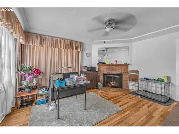 240 NE 80TH AVE, Portland, OR 97213