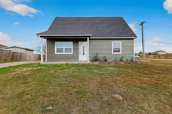 1700 Manor Garden, Greenville, TX 75401