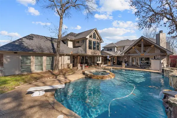 3815 Holly Ridge Drive, Longview, TX 75605