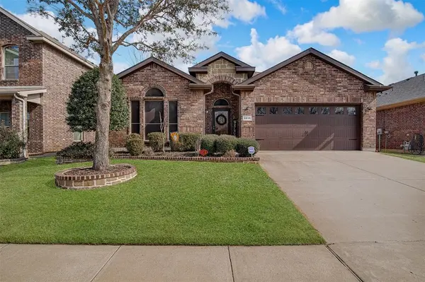 6815 Biondi Trail, Arlington, TX 76001