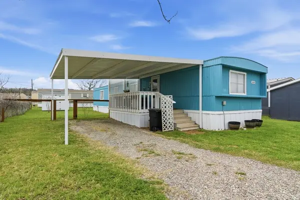 1849 Coral Road, Pelican Bay, TX 76020