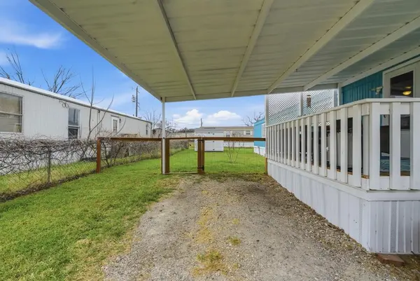 1849 Coral Road, Pelican Bay, TX 76020