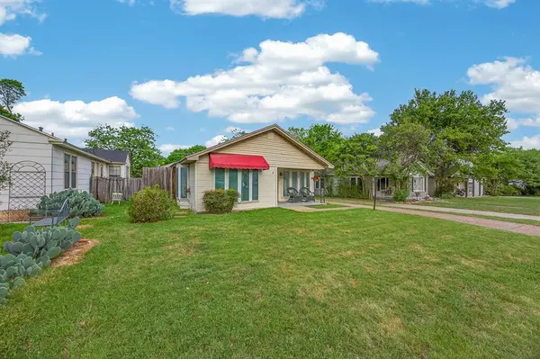 3226 Merida Avenue, Fort Worth, TX 76109