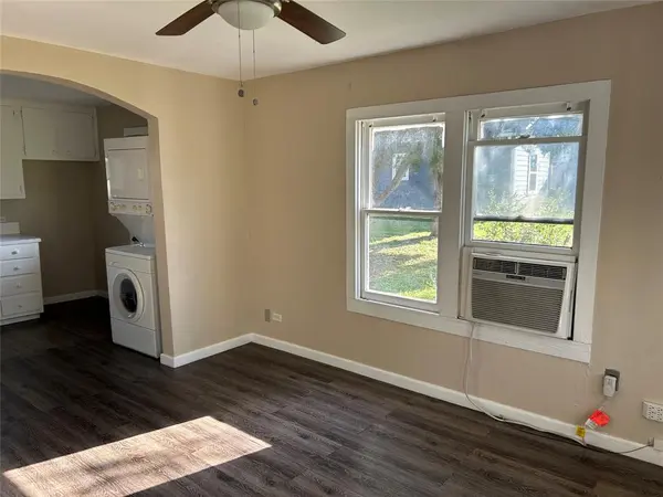 104 W Wilson Avenue, Whitney, TX 76692