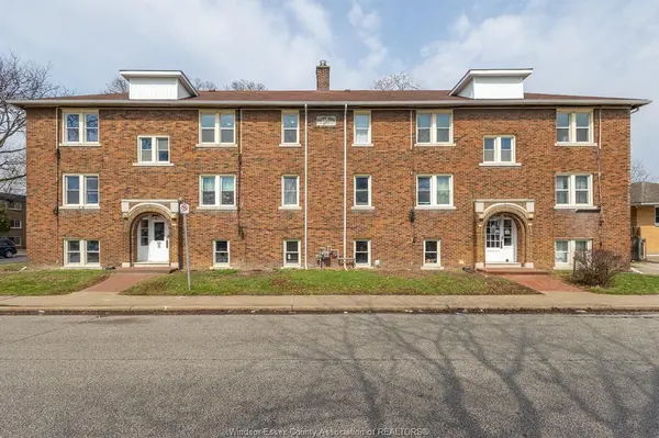 706 ELLIOTT End #5A, Windsor, ON N9A 3S4