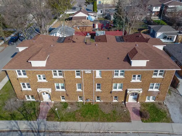 706 ELLIOTT End #5A, Windsor, ON N9A 3S4