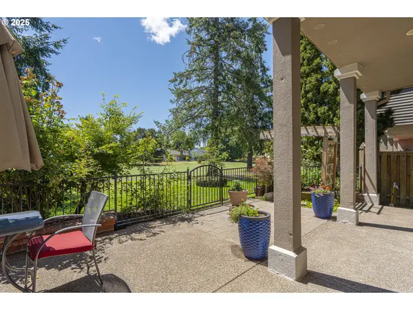 32082 SW Charbonneau DR, Wilsonville, OR 97070