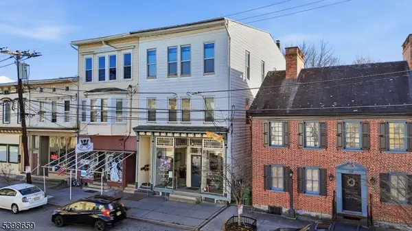 318 Front St, Belvidere Twp., NJ 07823