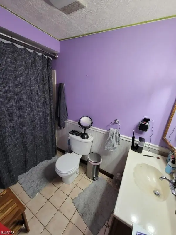 35 Butler St, Franklin Boro, NJ 07416