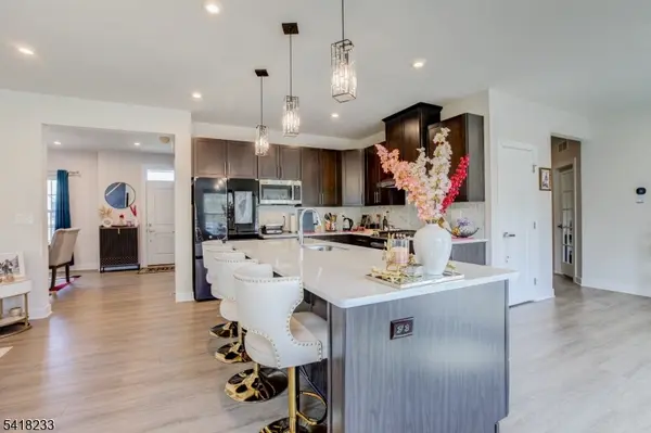 7 Troy Ln, Roxbury Twp., NJ 07850