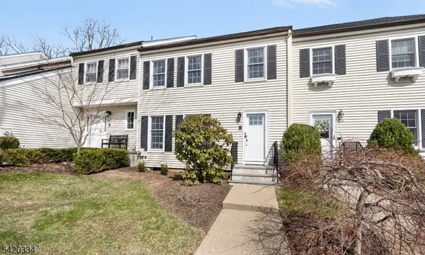 54 Wexford Dr, Mendham Boro, NJ 07945