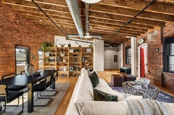 61 New Jersey Railroad Ave #13, Newark City, NJ 07105