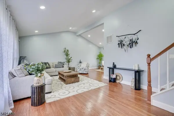 9 Colburn Rd, East Brunswick Twp., NJ 08816