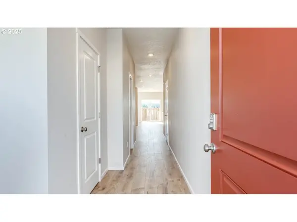 3842 SW 35th ST, Gresham, OR 97080