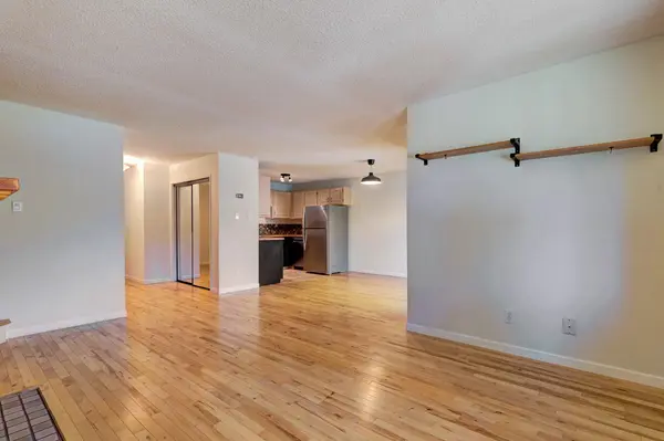 200 Three Sisters DR #105, Canmore, AB T1W 2M1