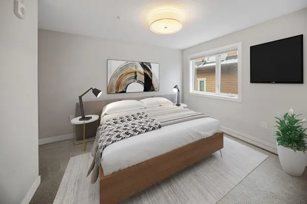 810 7th ST #208, Canmore, AB T1W 0N4