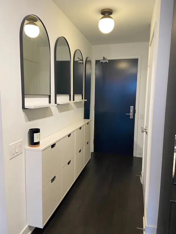 290 Adelaide ST W #1902, Toronto C01, ON M5V 0P3