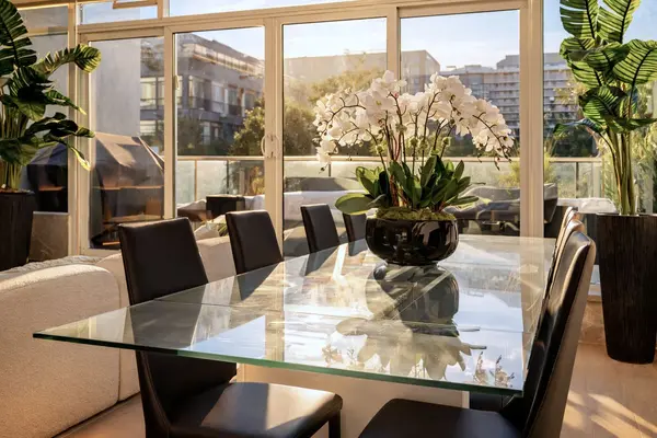 75 Portland ST #704, Toronto C01, ON M5V 2M9