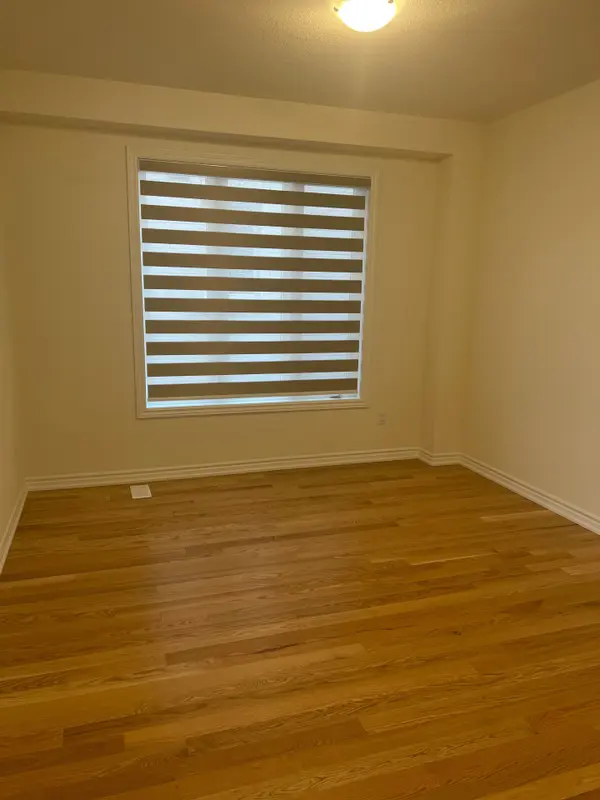 925 REXTON DR, Oshawa, ON L1L 0V9