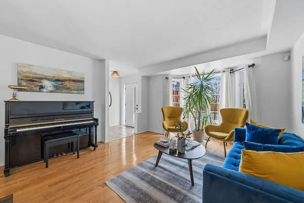 886 Audley RD S, Ajax, ON L1Z 1M4