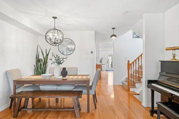 886 Audley RD S, Ajax, ON L1Z 1M4