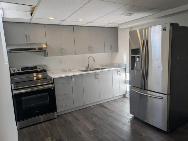 573 Sheppard AVE, Pickering, ON L1V 1G1