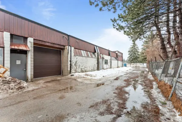 61 Patterson RD, Barrie, ON L4N 3V9