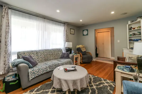 57 MAPLE ST, Tay, ON L0K 2A0