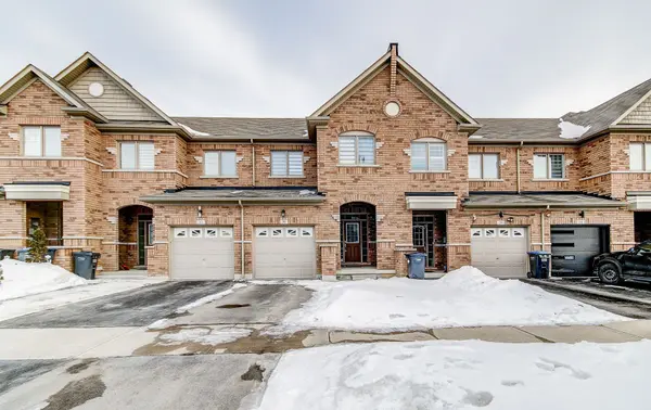 30 Davenfield CIR, Brampton, ON L6P 4M2