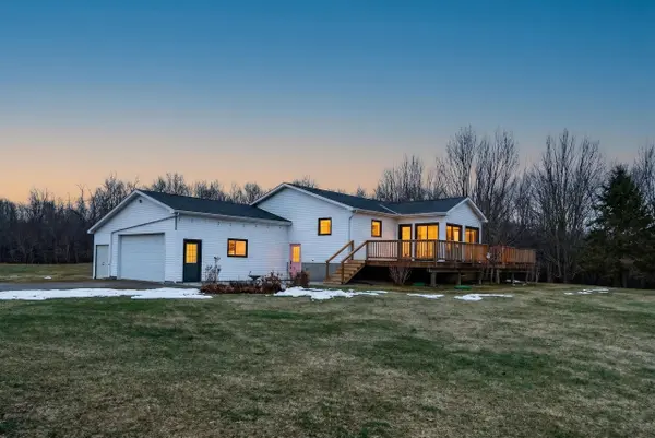 300 Hubbs Creek RD, Prince Edward County, ON K0K 3L0