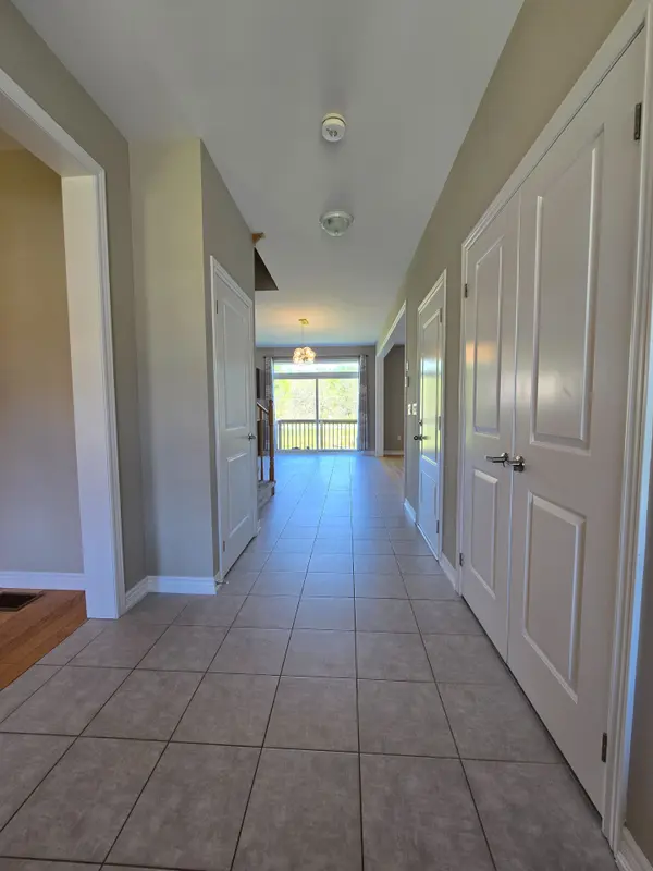 73 Summer Breeze DR, Quinte West, ON K0K 1L0