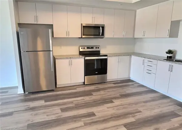 88 Gibson ST #507, North Dumfries, ON N0B 1E0