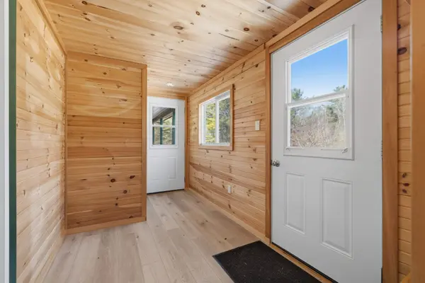 718 Jones Falls RD, Rideau Lakes, ON K0G 1E0